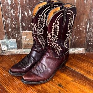 Lucchese 1883 Snip-toe Brown Cowboy Boots with Western Stitching
